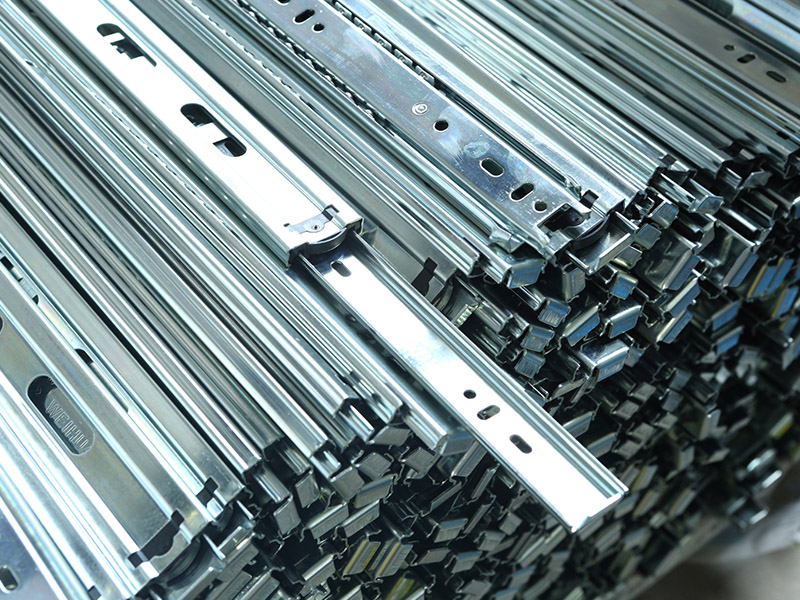 Концентрируясь на мебельном аппаратном обеспечении